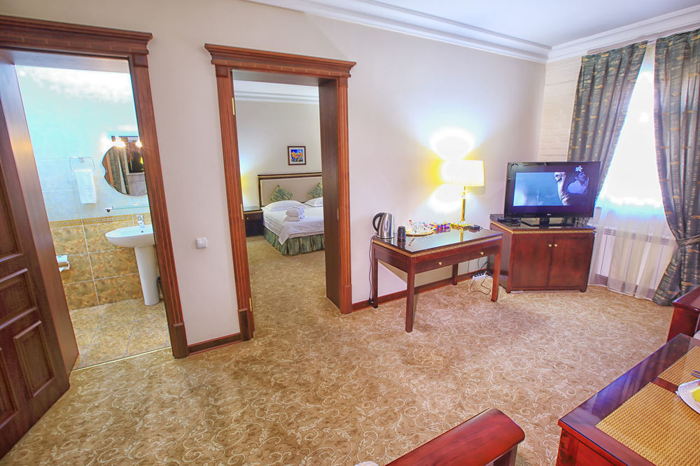 Hl 309 Hotel Tasken Kültér fotó
