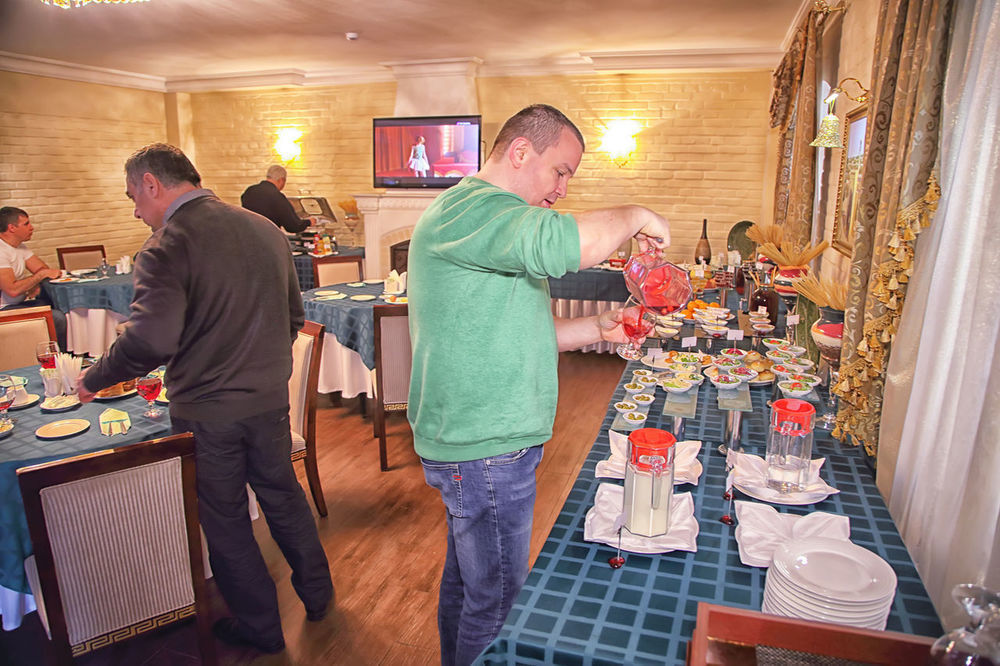 Hl 309 Hotel Tasken Kültér fotó
